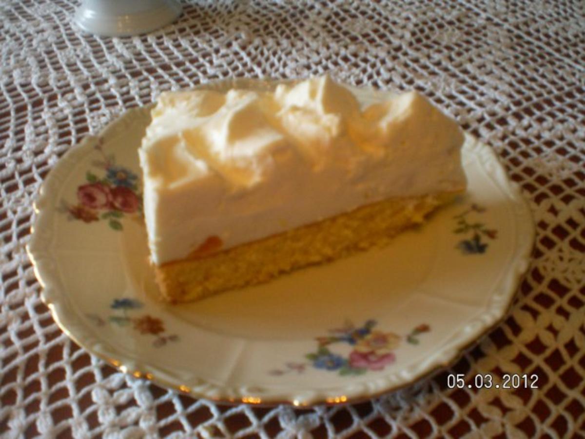 Bilder für Wolkensahnetorte mit Mehl und Sossenpulver zum Kochen - Rezept