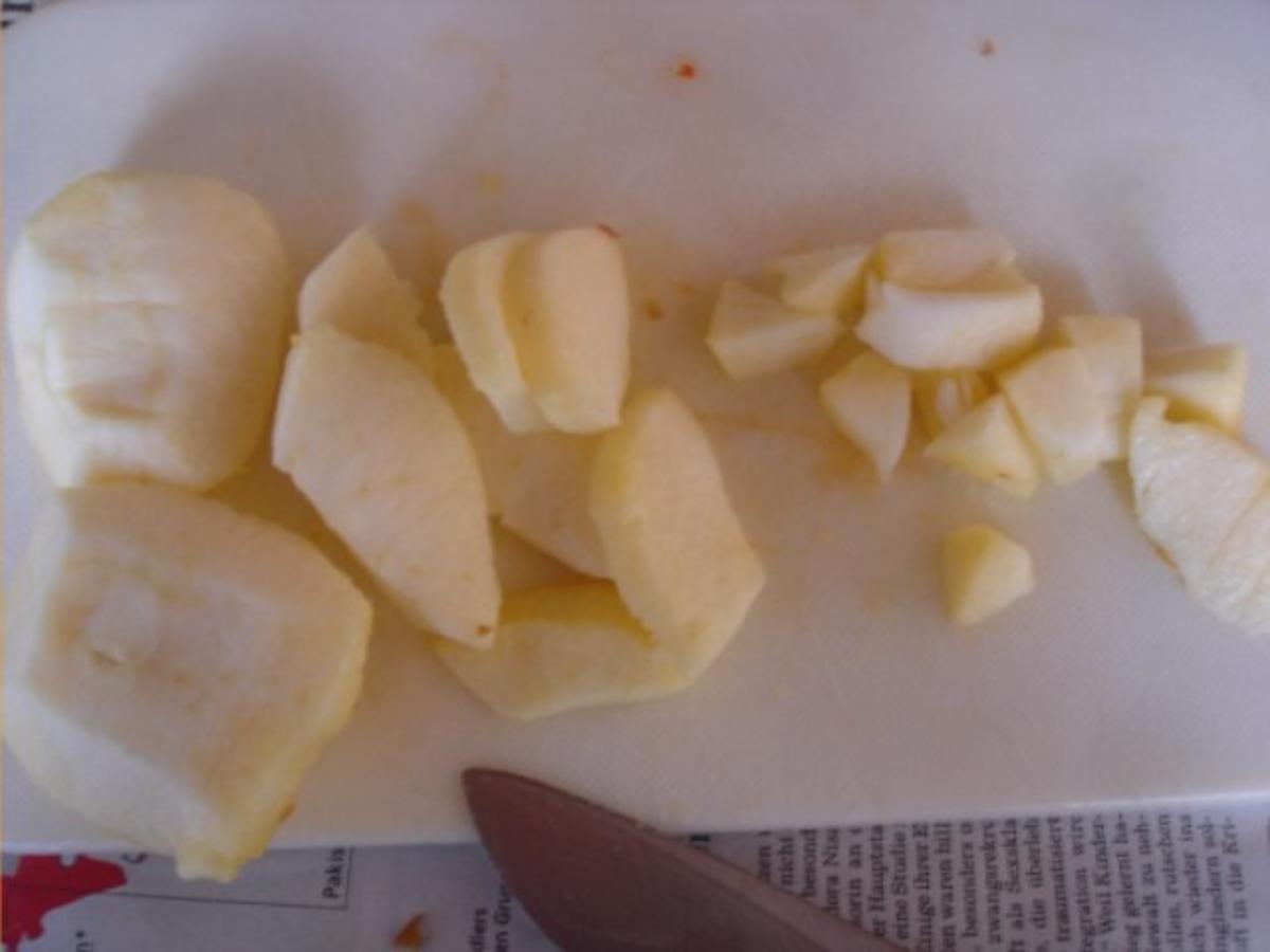 Selbstgemachter Kartoffelpuffer und selbstgemachtes Apfelmus - einfach ...