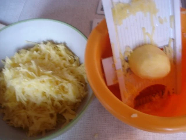 Rezept: Selbstgemachter Kartoffelpuffer und selbstgemachtes Apfelmus Bild Nr. 14 Selbstgemachter Kartoffelpuffer und selbstgemachtes Apfelmus - Rezept - Bild Nr. 14