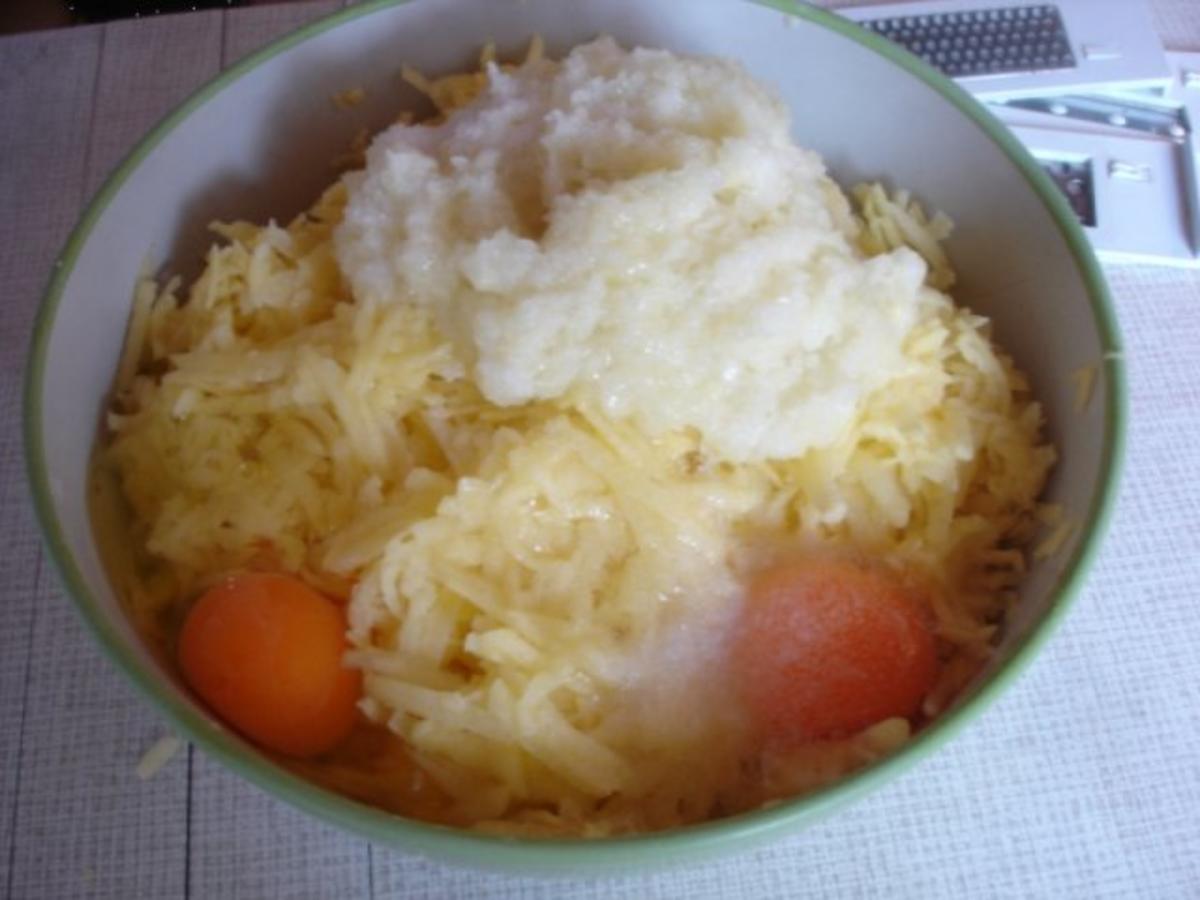 Selbstgemachter Kartoffelpuffer und selbstgemachtes Apfelmus - Rezept - Bild Nr. 16