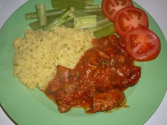 Lammfilets in einer Bologneser Sauce mit Knoblauch.... - Rezept