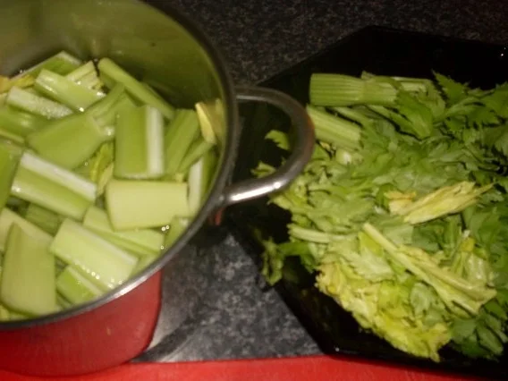 Lammfilets in einer Bologneser Sauce mit Knoblauch.... - Rezept - Bild Nr. 2