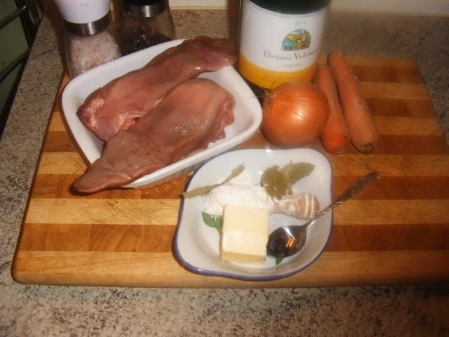 Rezept: Zunge mit Weißweinsoße Bild Nr. 2 Zunge mit Weißweinsoße - Rezept - Bild Nr. 2