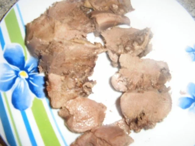 Rezept: Zunge mit Weißweinsoße Bild Nr. 6 Zunge mit Weißweinsoße - Rezept - Bild Nr. 6