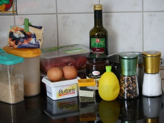 Fleisch, Rind: Rinderschnitzel mit Rahmcreme an Erbesenpüree - Rezept - Bild Nr. 2