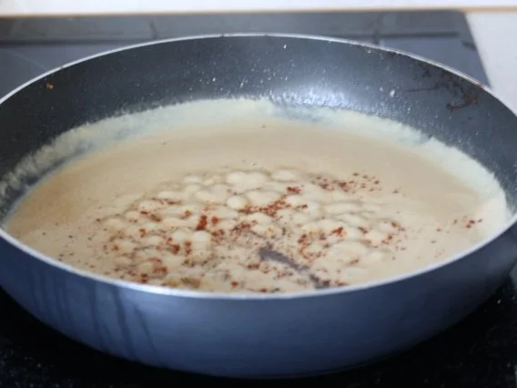Fleisch, Rind: Rinderschnitzel mit Rahmcreme an Erbesenpüree - Rezept - Bild Nr. 5