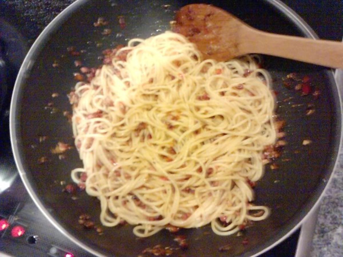Spaghetti Prosciutto molto picante a la Andy - Rezept - Bild Nr. 7