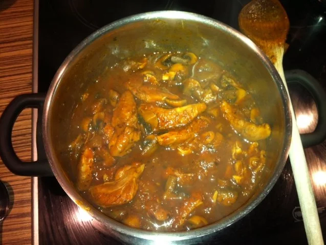 "HAUPTGERICHT" Geschmorte Hähnchenfilets - Rezept