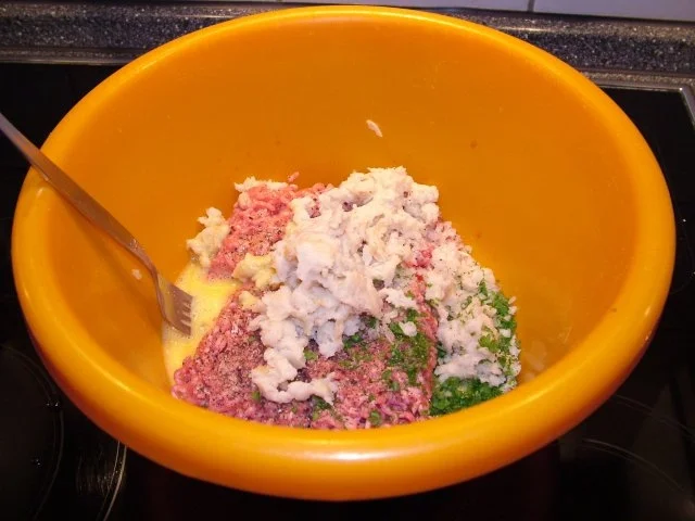 Fleischküchlen in Zwiebelsoße - Rezept - Bild Nr. 4