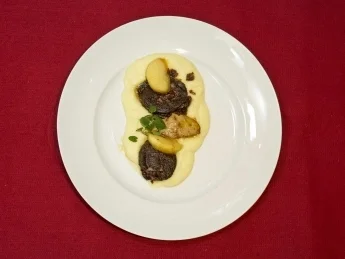 Gebratene Blutwurst und Gänseleber auf Kartoffelpüree mit Apfelspalten (Gabriele Metzger) - Rezept - Bild Nr. 9