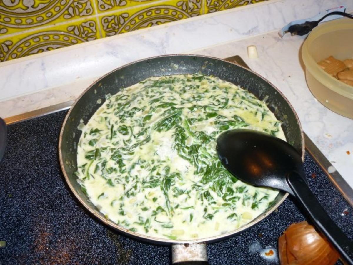 Mit Feta gefüllte Hühnerbrüstchen auf Spinat-Sahne-Bett mit Reis - Rezept - Bild Nr. 2