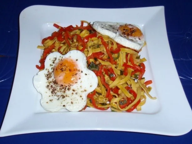 Gemüsenudeln mit Spiegeleier - Rezept - Bild Nr. 11