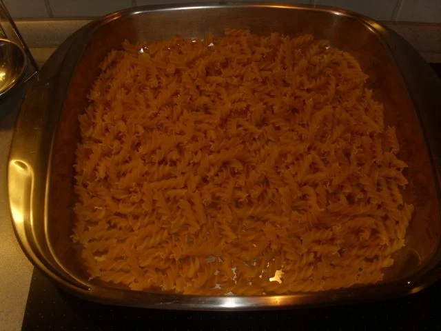 Nudelauflauf mit viel Käse und Schinken - Rezept - Bild Nr. 3