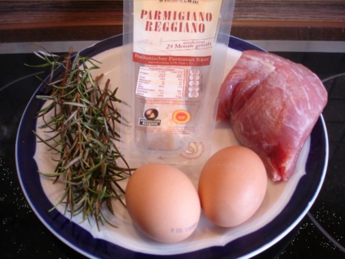 Parmesanfiletkrüstchen mit Möhrenblütengratin und Kartoffelpilzen mit Béchamelsauce - Rezept - Bild Nr. 3
