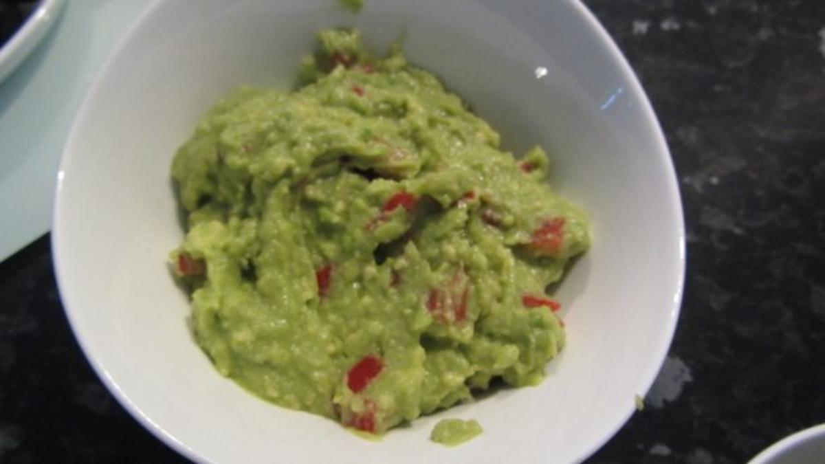 Guacamole mit Tomaten - Rezept