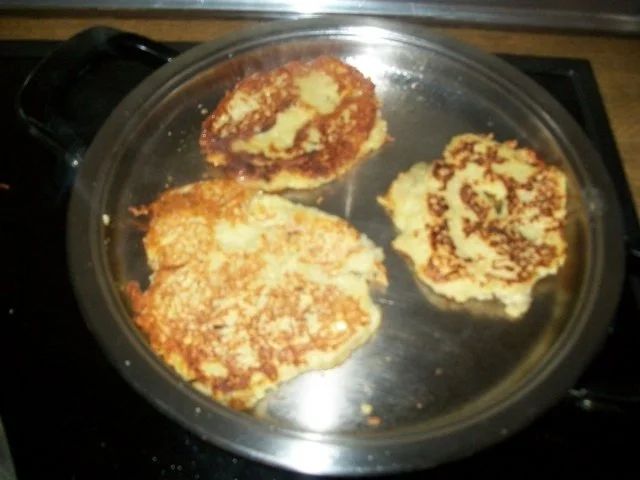 Irenes selbst gemachte Reiberdatschi - Kartoffelpuffer mit Apfelmus aus dem Glas ! - Rezept - Bild Nr. 4