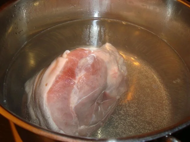 Rezept: gelbe Erbsensuppe mit Eisbeineinlage Bild Nr. 2 gelbe Erbsensuppe mit Eisbeineinlage - Rezept - Bild Nr. 2