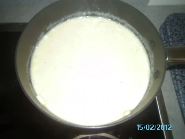 Knoblauchcremesuppe mit feinen Knoblauchstückchen - Rezept - Bild Nr. 4