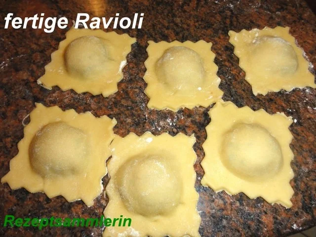 Nudeln:   RAVIOLI  selbstgemacht - Rezept
