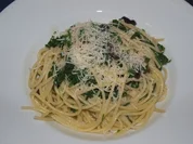 Spaghettini mit Rucola     (Spaghettini alla rucola) - Rezept