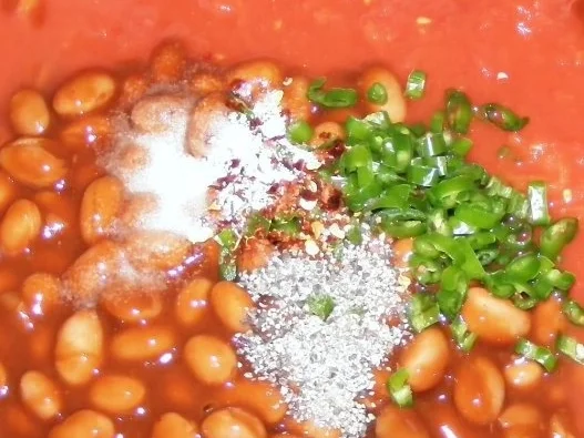 Rezept: Pikanter Chilibohnen-Tomaten-Peperoni-Topf Bild Nr. 2 Pikanter Chilibohnen-Tomaten-Peperoni-Topf - Rezept - Bild Nr. 2