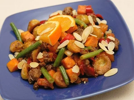 Rezept: Rosenkohlpfanne mit Hack und Süßkartoffel Rosenkohlpfanne mit Hack und Süßkartoffel - Rezept