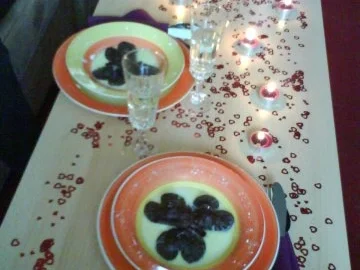 Rezept: Schokoravioli mit Frischkäse-Honig-Nussfüllung in weißer Schokosoße Bild Nr. 2 Schokoravioli mit Frischkäse-Honig-Nussfüllung in weißer Schokosoße - Rezept - Bild Nr. 2