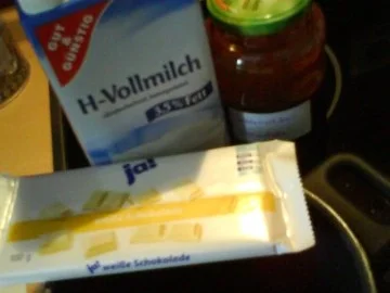 Rezept: Schokoravioli mit Frischkäse-Honig-Nussfüllung in weißer Schokosoße Bild Nr. 12 Schokoravioli mit Frischkäse-Honig-Nussfüllung in weißer Schokosoße - Rezept - Bild Nr. 12