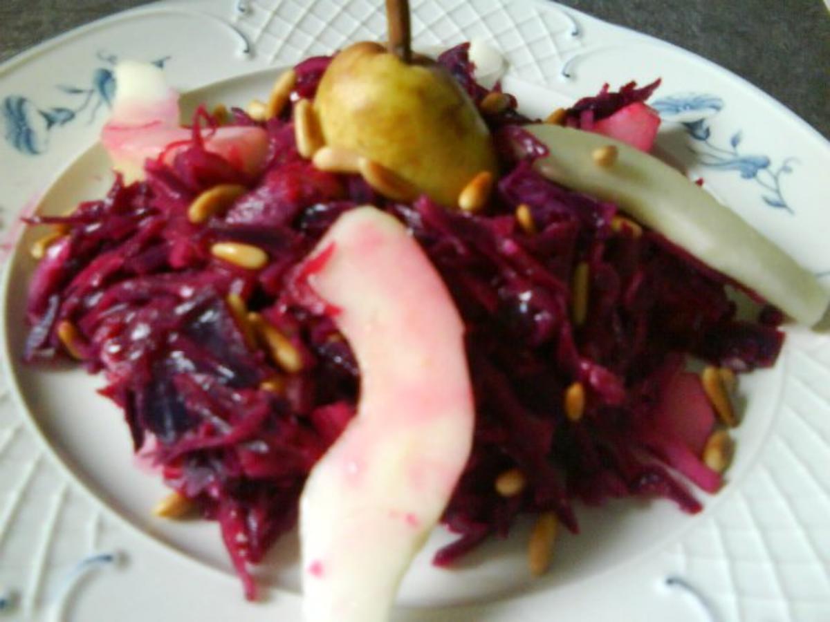 Rotkohlsalat mit Birnen und Pinienkerne (mit Photos) - Rezept