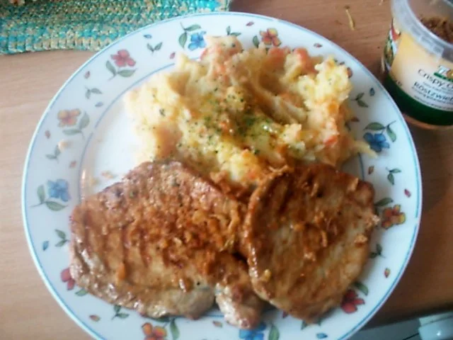 Rezept: herzhaftes Kartoffel-Möhrenstampf mit senfigen Minutensteaks Bild Nr. 9 herzhaftes Kartoffel-Möhrenstampf mit senfigen Minutensteaks - Rezept - Bild Nr. 9