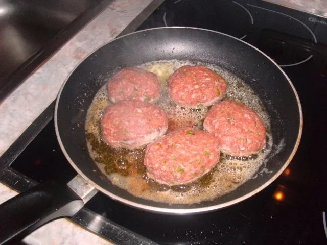 Rezept: Butterschnitzel autricien mit Kartoffelsalat Bild Nr. 12 Butterschnitzel autricien mit Kartoffelsalat - Rezept - Bild Nr. 12