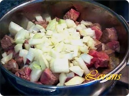 Rezept: Rindergulasch in herzhafter Sauce mit Perlgraupen - Türmchen Bild Nr. 7 Rindergulasch in herzhafter Sauce mit Perlgraupen - Türmchen - Rezept - Bild Nr. 7