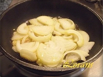 Schweinefilet im Baconmantel auf Zwiebelbett - Rezept - Bild Nr. 9