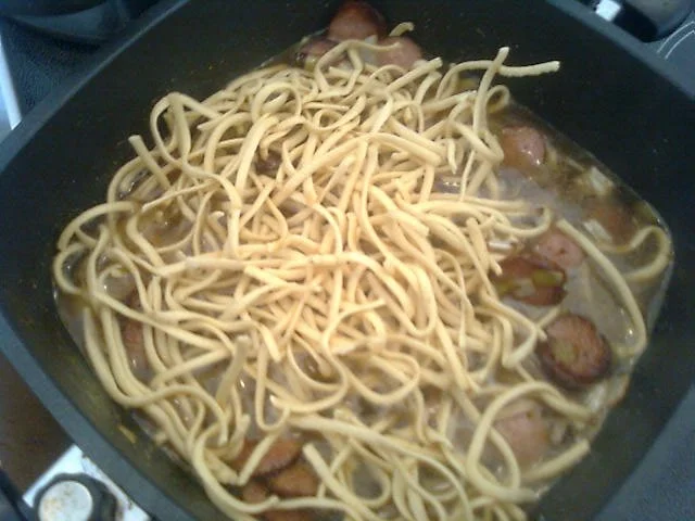 Spätzlepfanne mit Cabanossi - Rezept - Bild Nr. 4