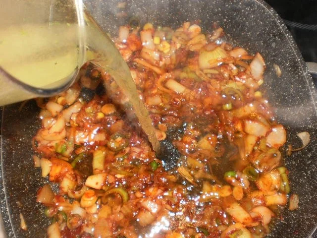 Feuriges Würstchen-Bohnen-Chili - Rezept - Bild Nr. 10