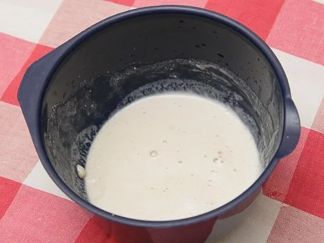 Focaccia mit Knobi und Oliven, mediterranes Fladenbrot - Rezept - Bild Nr. 2