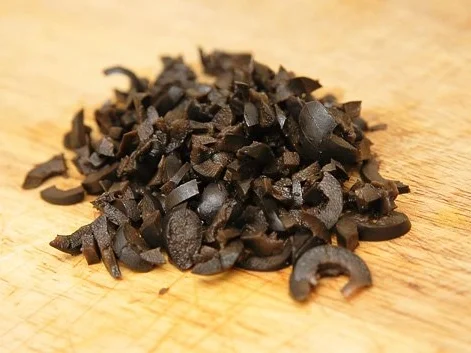 Focaccia mit Knobi und Oliven, mediterranes Fladenbrot - Rezept - Bild Nr. 4