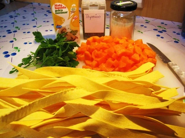 Bandnudeln mit einem feinen Möhren-Rahm-Sößchen - Rezept - Bild Nr. 3