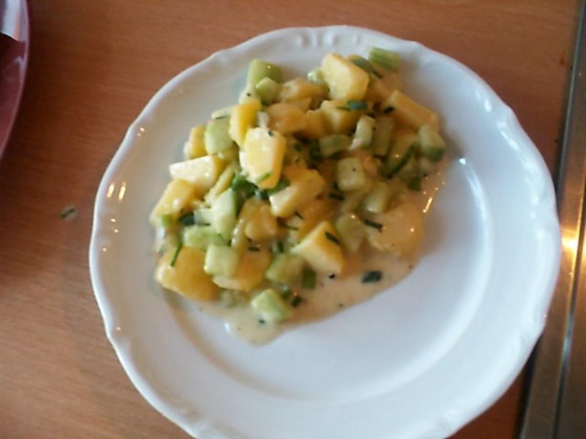 Kartoffel-Gurkensalat mit Schnittlauch - Rezept - Bild Nr. 7