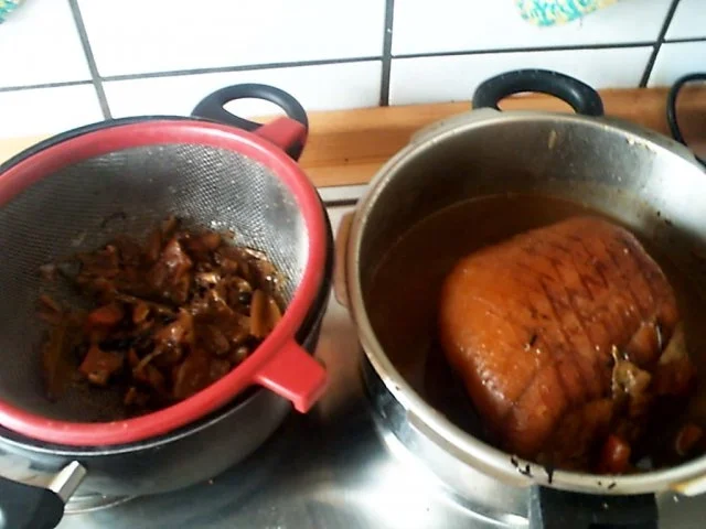 Rezept: Braten : vom Jungschweinerücken Bild Nr. 12 Braten : vom Jungschweinerücken - Rezept - Bild Nr. 12