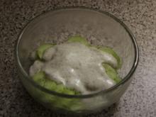 Salate: Gurkensalat mit Joghurt-Dill-Dressing - Rezept