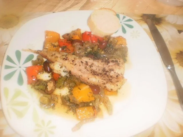 Seeteufel auf Oliven-Gemüse - Rezept