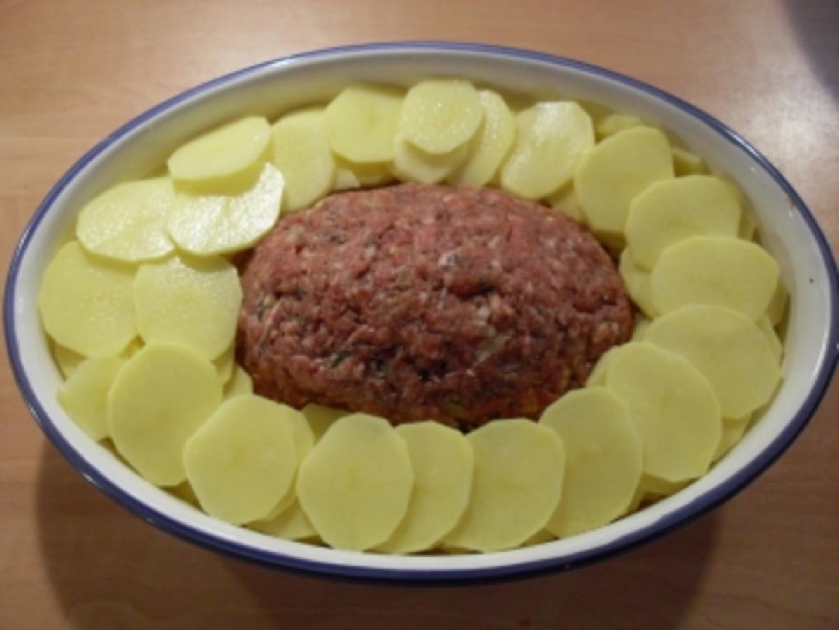 Gefüllter Hackbraten mit Kartoffelgratin - Rezept