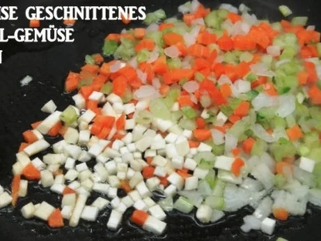 Rezept: Rinds-Roulade au Porto mit Wurzelgemüse und Pürrée Bild Nr. 2 Rinds-Roulade au Porto mit Wurzelgemüse und Pürrée - Rezept - Bild Nr. 2