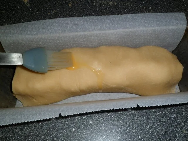 Heferoulade mit Schaumkuss - Nuss - Füllung - Rezept - Bild Nr. 9