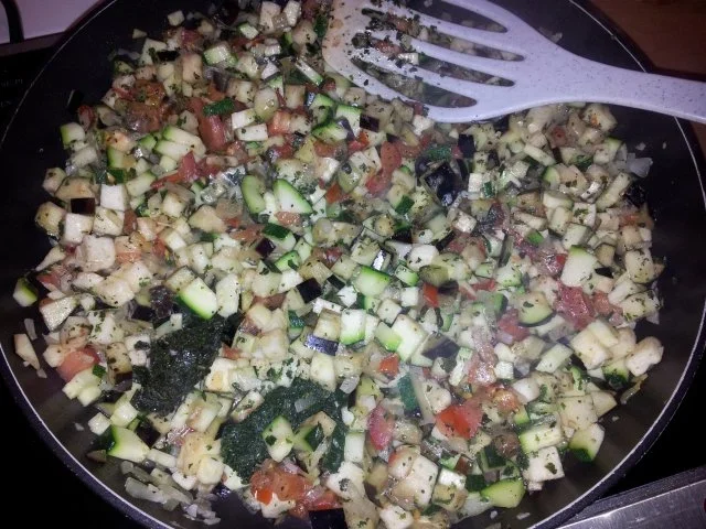 Rezept: Gemüsestrudel mit Tomaten Bild Nr. 6 Gemüsestrudel mit Tomaten - Rezept - Bild Nr. 6