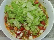 Zitronig-feuriger Vitamin- und Aromensalat - Rezept
