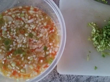 Zitronig-feuriger Vitamin- und Aromensalat - Rezept - Bild Nr. 3