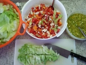 Zitronig-feuriger Vitamin- und Aromensalat - Rezept - Bild Nr. 5