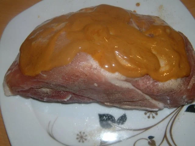 Schweinebraten im Bratschlauch mit Chili-Rosenkohl und Kartoffelknödel - Rezept - Bild Nr. 3